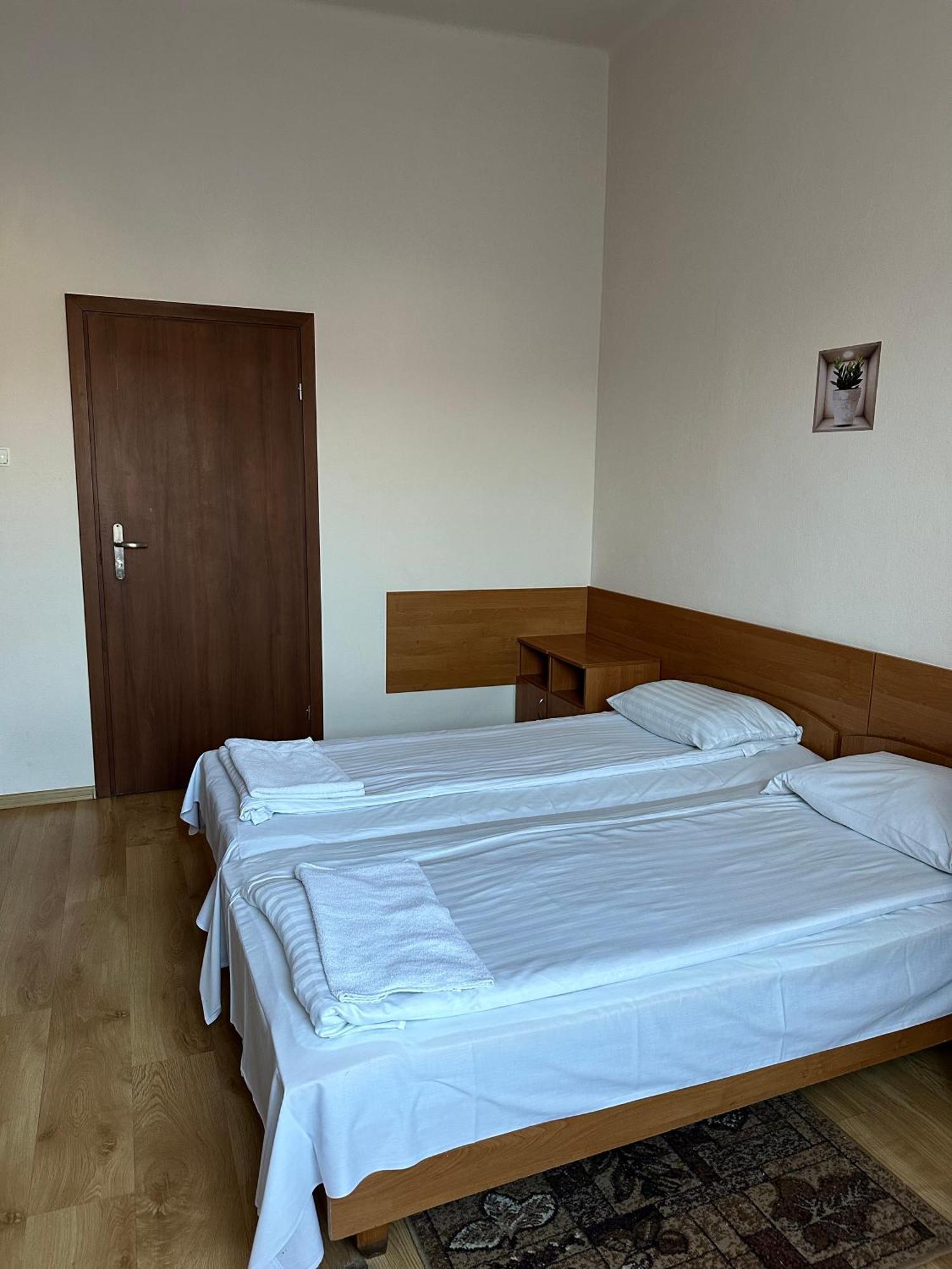 Hotel Haga Częstochowa Екстериор снимка