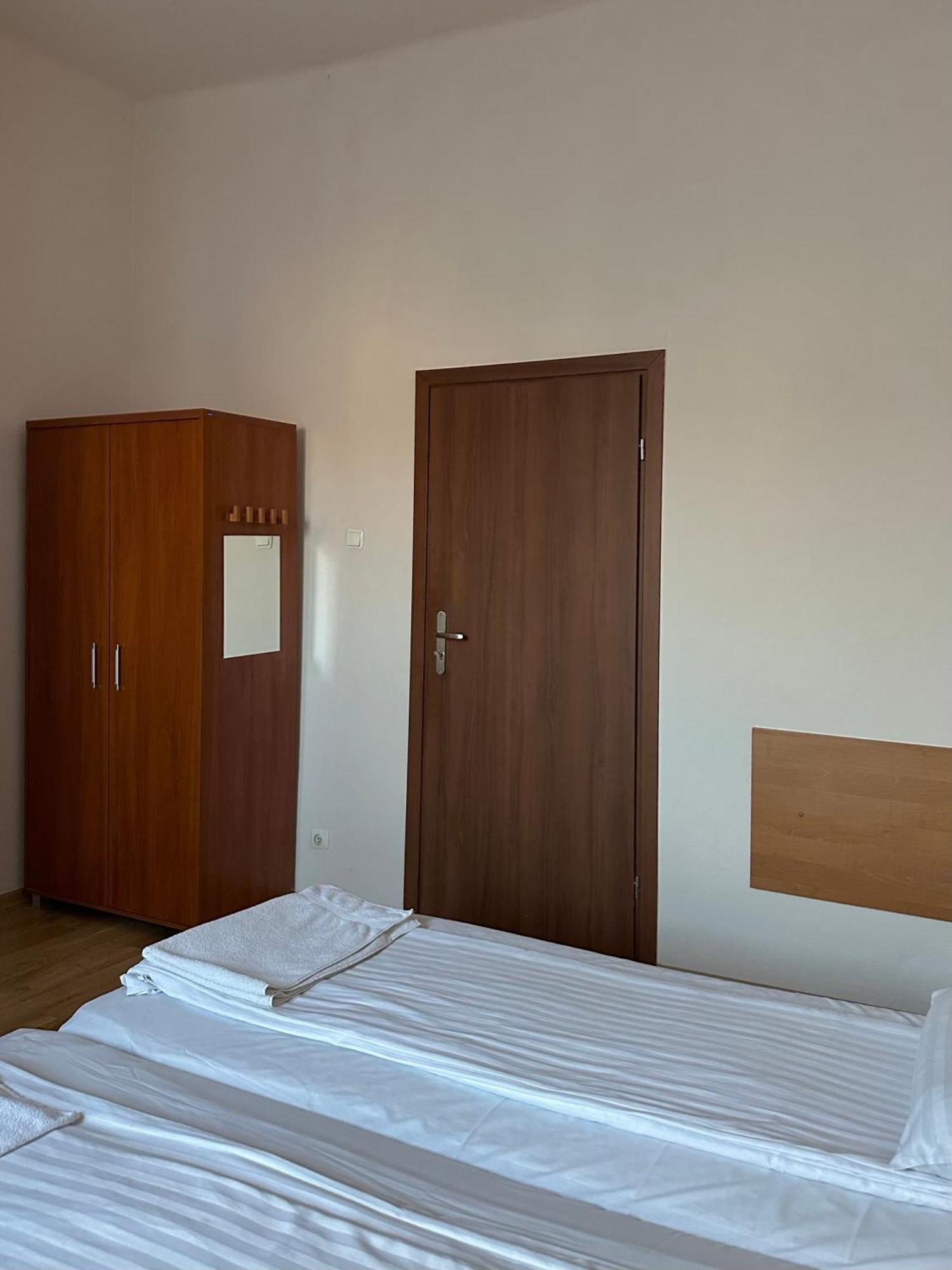 Hotel Haga Częstochowa Екстериор снимка